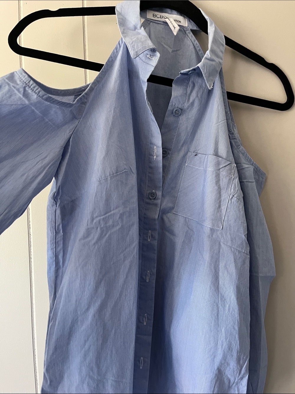 BCBGMaxAzria Light Blue Cold-Shoulder Shirt Skirt